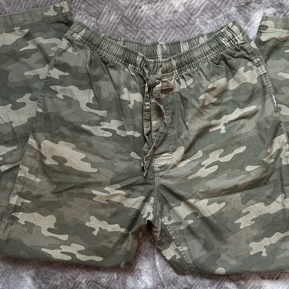Eddie Bauer Green Camo Pajama Pants